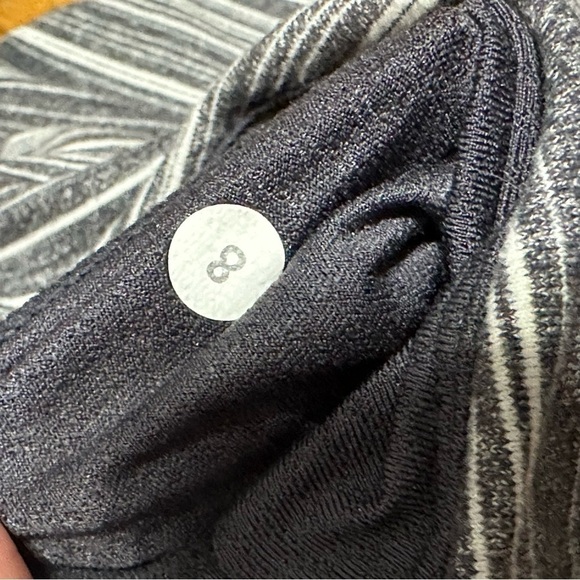 Lululemon WOMENS rope drawstring waist size 8 - Picture 4 of 6